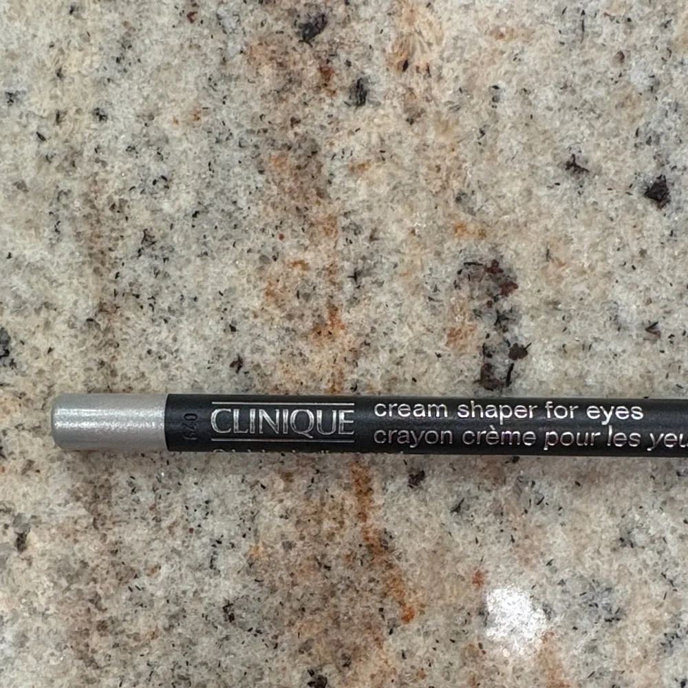 New Clinique Cream Shaper Eyeliner - Black 01